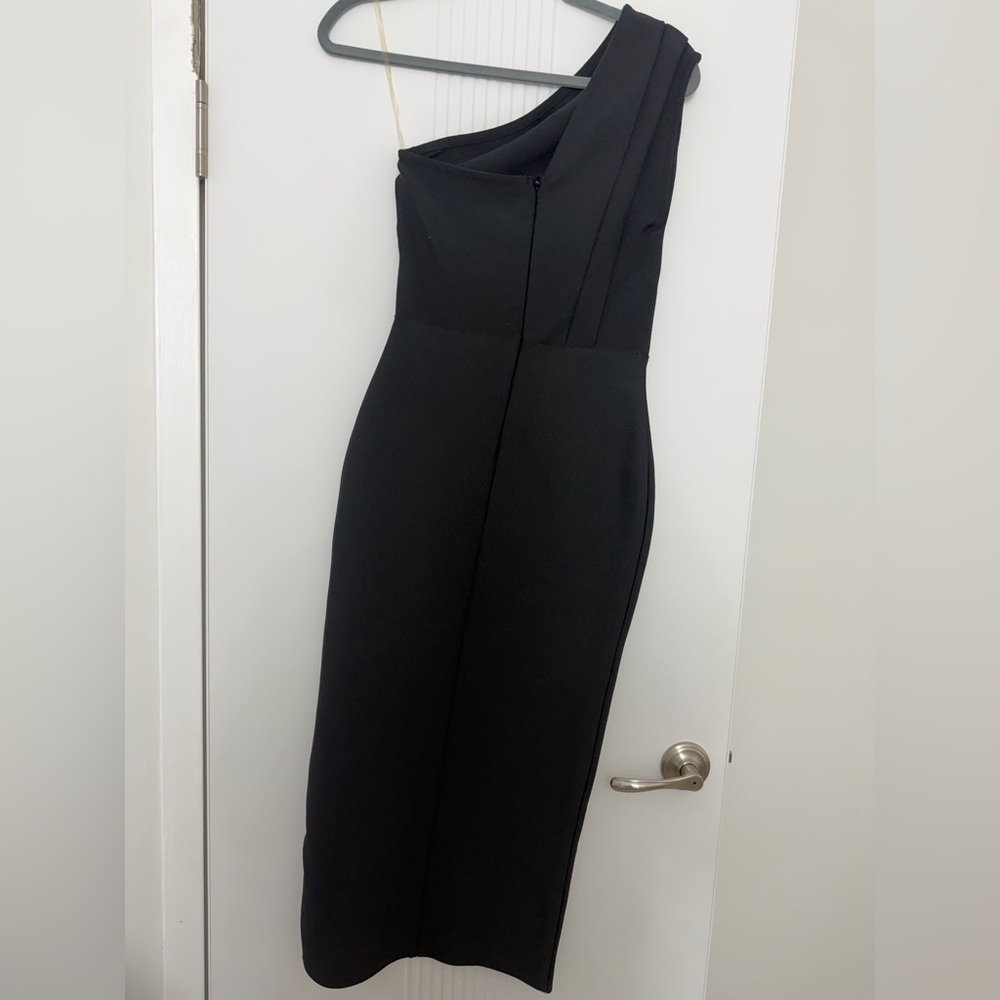 Elegant One-Shoulder Black Dress